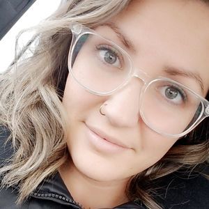 Meet your Posher, Alee